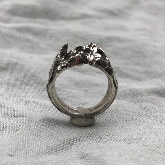Shakespeare Sonnet 18 Ring // Detailed argentium sterling silver flower ring // Love & immortality ring