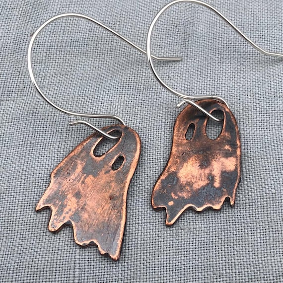 Ghost earrings in blackened copper // Halloween earrings