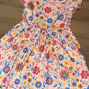 Florales Twirl Kleid