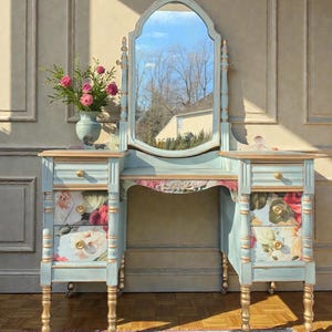 blue dressing table chair Antique Bring dreamy vibes to wedding dresses 2020 Leely Women Floral Wedding Colour:Combat
