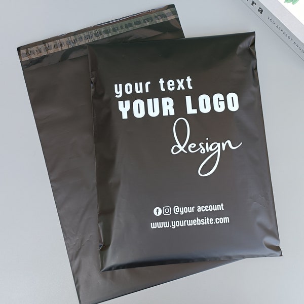 50-500Pcs Custom Black Poly Mailer, kundenspezifische Logo-Mailer mit Selbstversiegelung, schwarze Verpackungsbeutel mit Logo für Kleidung / Kleiderverpackung