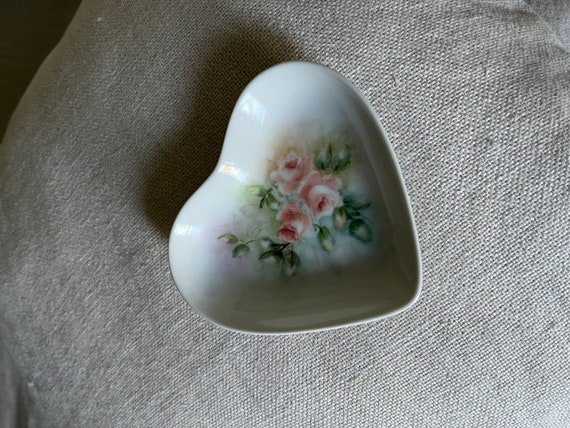 Vintage Hand Painted Floral Heart Shaped Jewelry … - image 3