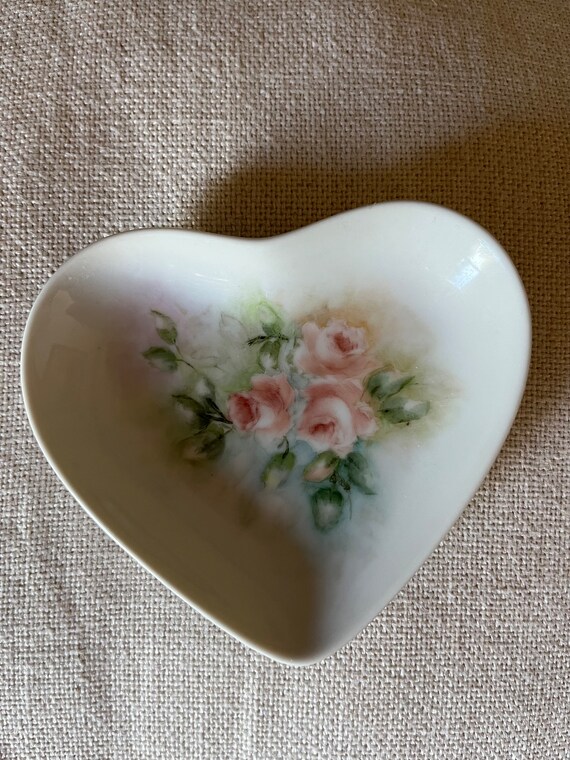 Vintage Hand Painted Floral Heart Shaped Jewelry … - image 6