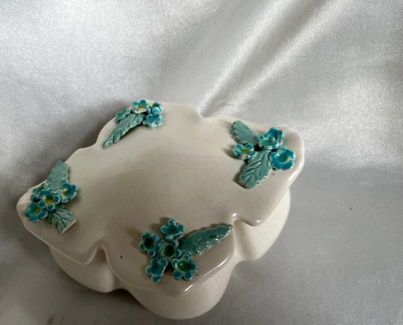 Beautiful Hand painted Lidded 1950s Jewelry Dish … - image 7