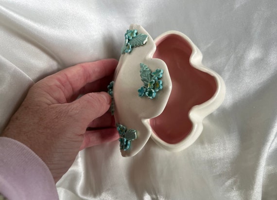 Beautiful Hand painted Lidded 1950s Jewelry Dish … - image 6