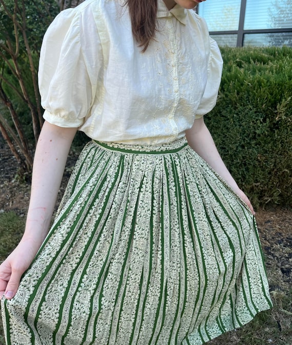 Vintage Cottagecore Skirt Circa 1930's Green and … - image 1