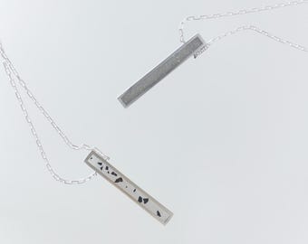 Concrete and Silver Pendant Necklace – Minimalist Vertical Design with Linear Form | Lintour