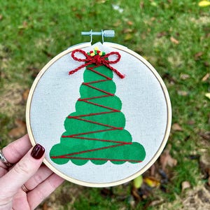 Christmas Tree Hand Made Embroidery, Acrylic & Embroidered Abstract, Christmas  Decor, Christmas Art