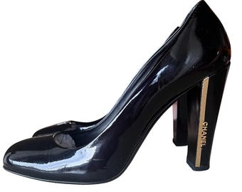 Chanel Black patent leather high heels , Eu40