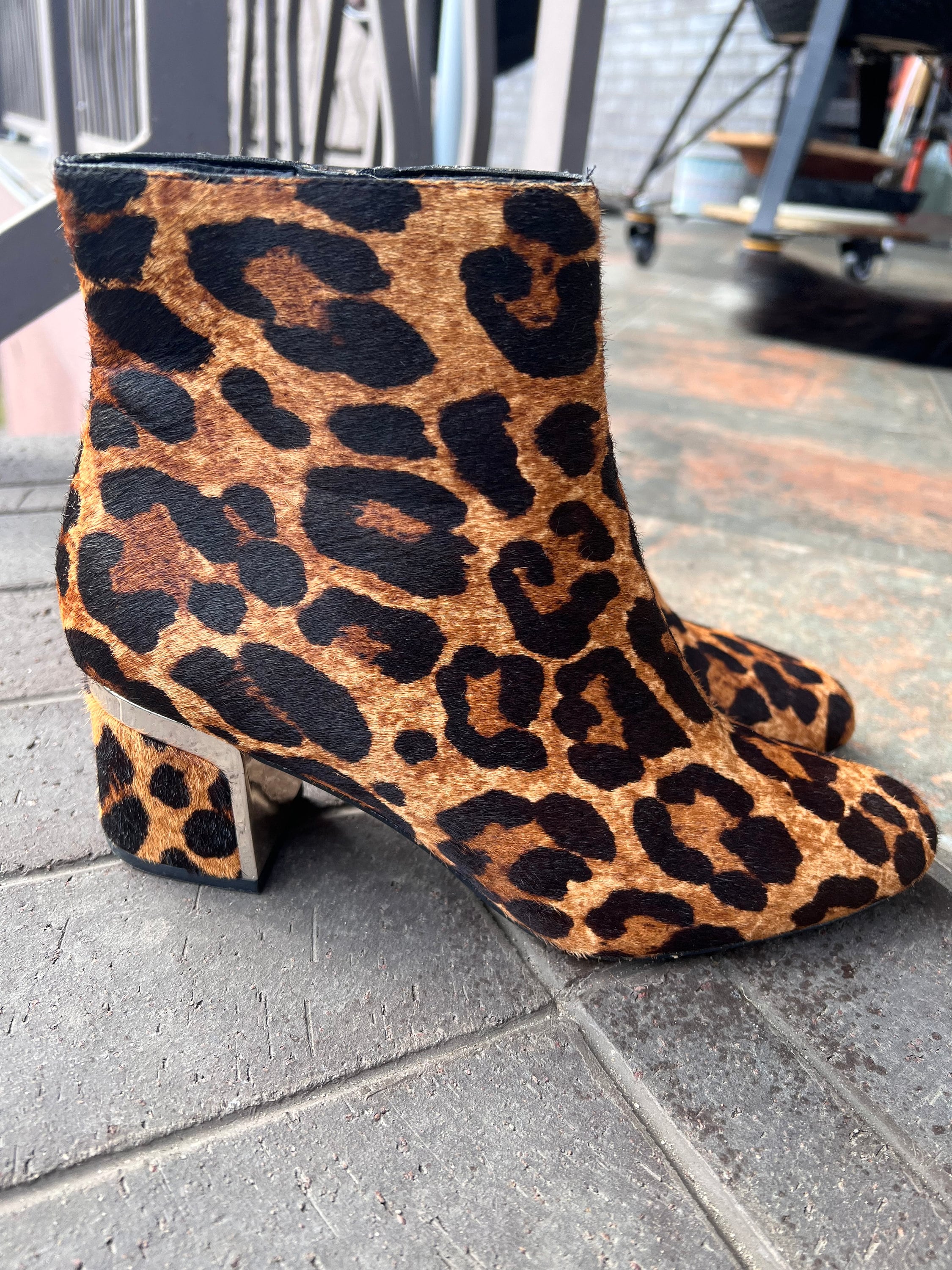 DKNY leopard boots eu40 US9 UK6 5