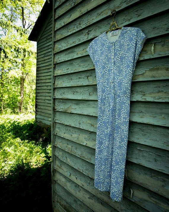 Vintage Blue and White Floral Print Dress - image 6