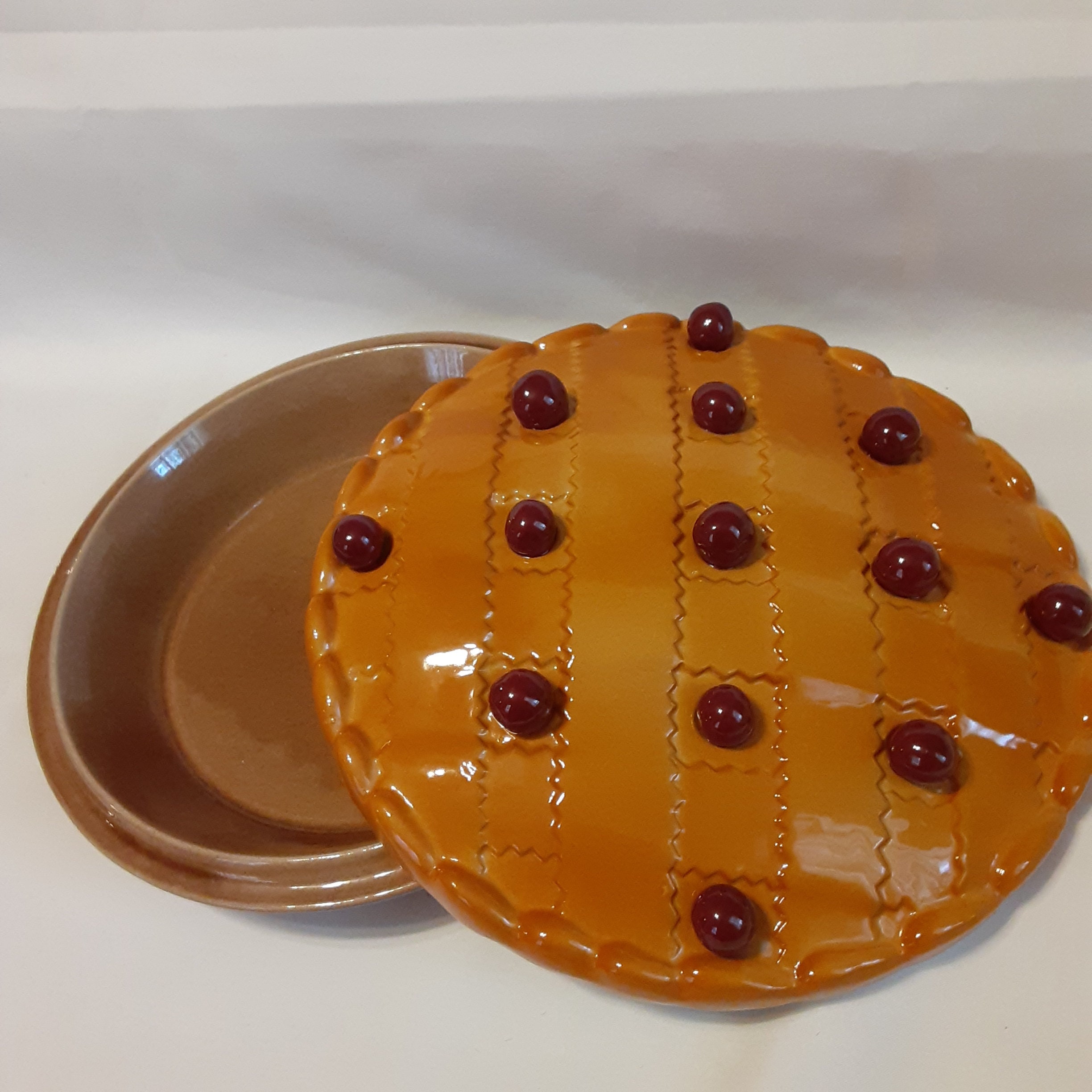 Vintage Covered Pie Keeperceramic Pie Dish With Lidcherry Etsy