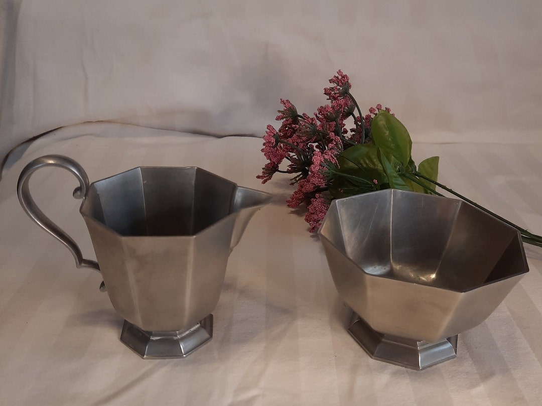 Vintage Pewter Cream and Sugar Setvintage Pewter Sugar and Creamer Set