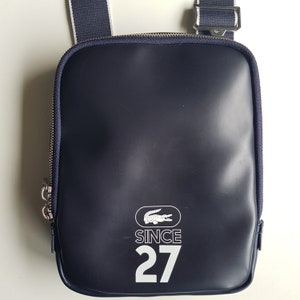 Sacoche Simili Cuir Bleu Marine Lacoste