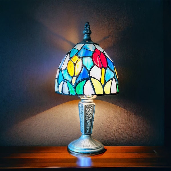 Vintage Tiffany Inspired Stained Glass Tulip Accent Lamp Floral Pattern