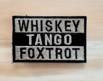 Parche táctico de moral WHISKEY TANGO FOXTROT con cierre de velcro