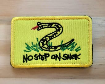 NO PISAR A LA SERPIENTE (amarillo) Parche táctico con cierre de velcro