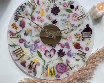 Design Wanduhr Uhr Epoxidharz Blumen Urlaub Geburtstag Geschenk edel schmuck Brautstrauß Epoxy Armbanduhr weiß gold Kunstharz