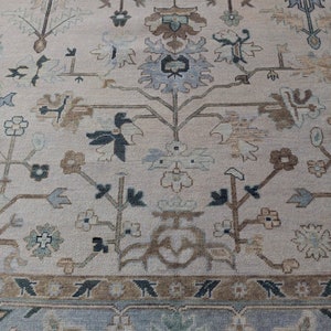 Vintage Persian Style Rug - Beige, Blue & Brown Floral Design.