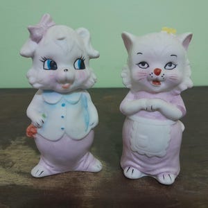Super cute cat and dog salt and pepper shakers, Lefton