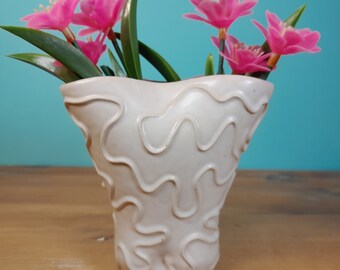 Janet Gray small pottery posy vase with squiggly lines, 1950s