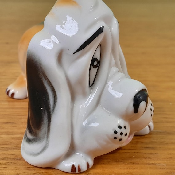 バセットハウンド陶器置物 バセットハウンドの陶器の置物 - Etsy 日本