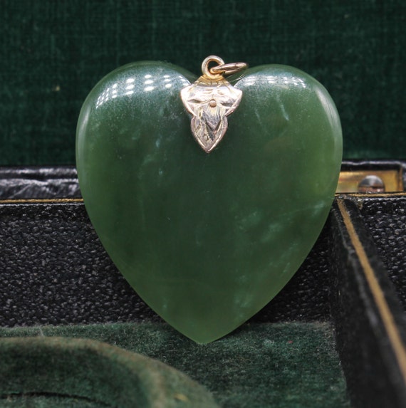 Vintage Chinese Nephrite Jade Heart Shaped Pendan… - image 1