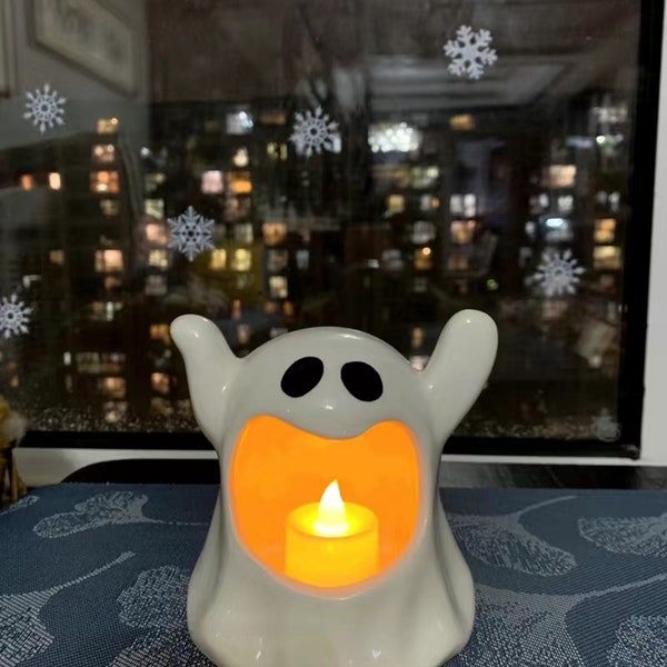 Ghost Candle Holder Ghost Figurine Candlesticks Cute Ghost Candle Box Decoration for Pub Club Halloween Gift for Friends