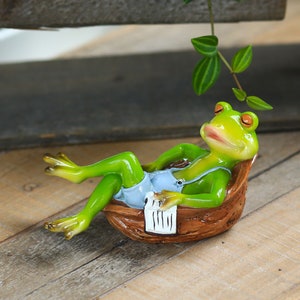 Frog Reading Book Statue Resin Bookshelf Decor Mini Frog Sculpture Relaxing Collection Thinking Frog Figurine Garden Decor Gift for Friend
