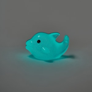 Whale Figurine Luminous Whale Statue Resin Mini Whale Sculptures Luminous Whale Collection Statues Whale Figurine Desktop Collection