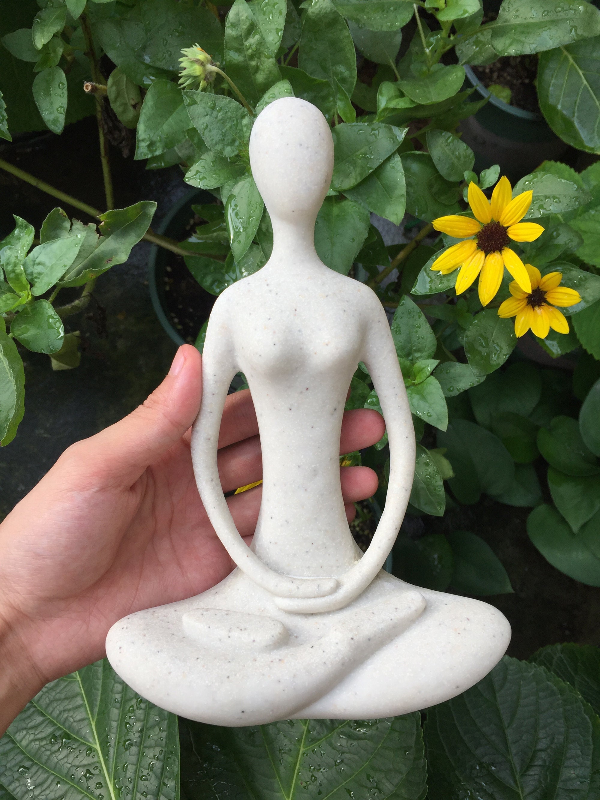 Frauen yoga statue