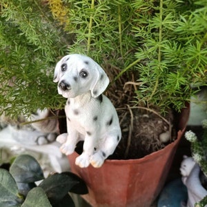 Dog Figurine Dalmatians Statue Animal Statue Spotty Dog Figurine Mini Resin Spotty Dog Sculpture Animal Sculpture Dog Dashborad Decoration