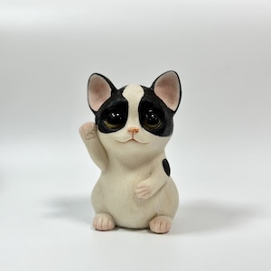 Cat Figurine Cat Statue with Waving Hand Resin Bookshelf Decor Cat Sculptures Desktop Collection Cat Sculpture Gift for friends