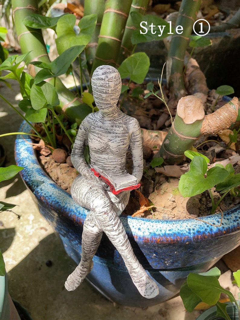 Reading Woman Statue Resin Bookshelf Decor Abstract Woman Sculptures