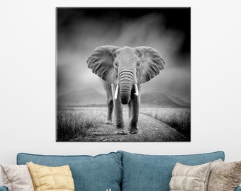 Lienzo de arte de pared de elefante en blanco y negro, lienzo de elefante solitario, arte de pared de animales, rollo grande o listo para colgar,