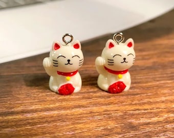 10 pièces de jolies breloques en résine avec chat porte-bonheur asiatique pour la fabrication de bijoux