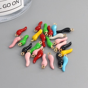 10 pieces of mixed color chili pepper food alloy charms for jewelry making