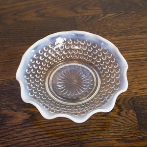 Vintage Anchor Hocking Opalescent Moonstone Hobnail Ruffle Edge Glass Bowl Dish 6"