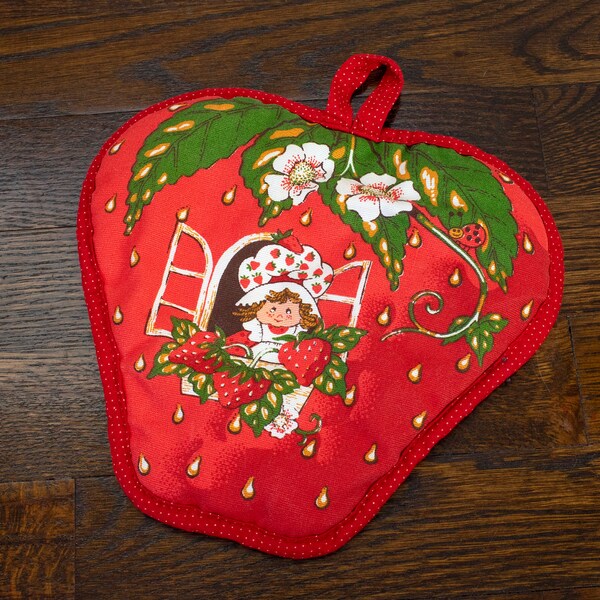 1980 Vintage Strawberry Shortcake Strawberry Shaped Pot Holder