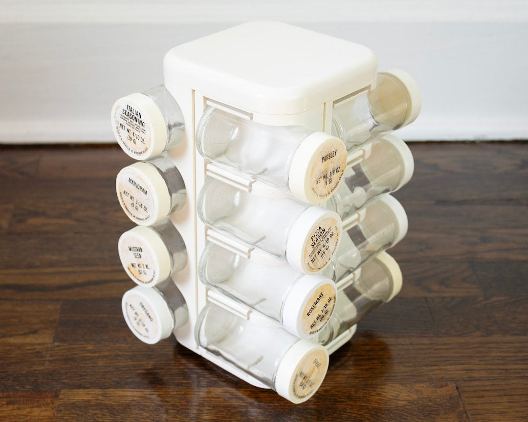 1986 Kamenstein White Plastic Revolving Spice Rack With 16 Glass Spice Jars Etsy Canada