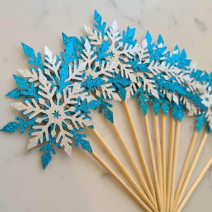 12 Gefrorene Cupcake Topper, Elsa Kuchendeckel, Gefrorene Kuchen Topper, Glitzernde Schneeflocke, Elsa Kuchen Topper, Gefrorene Party Dekoration,