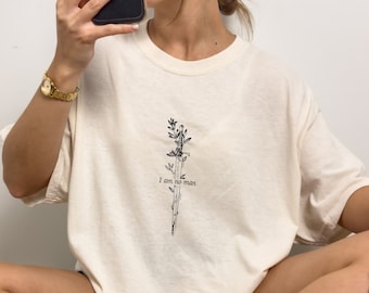 Camiseta "No soy un hombre". Camiseta de libros de fantasía. Camiseta de libros de fantasía épica. Camiseta de amante de los libros. Camiseta de amantes de los libros. Camiseta de Comfort Colors.