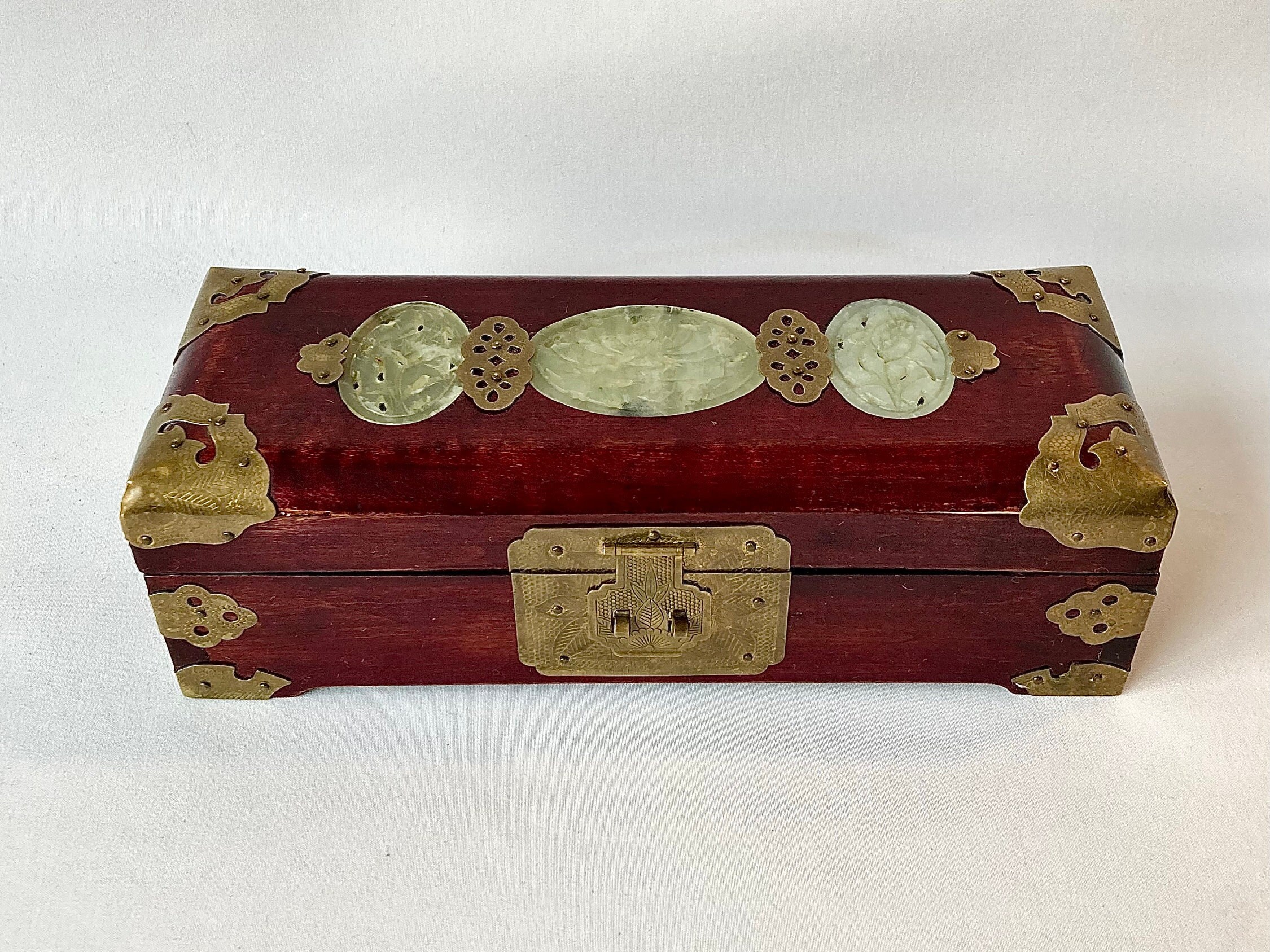 Vintage Chinese Wood Lacquered Jewellery Box With Inlay Jade and Brass  Ornaments. Decorative Jewellery Organizer Box 