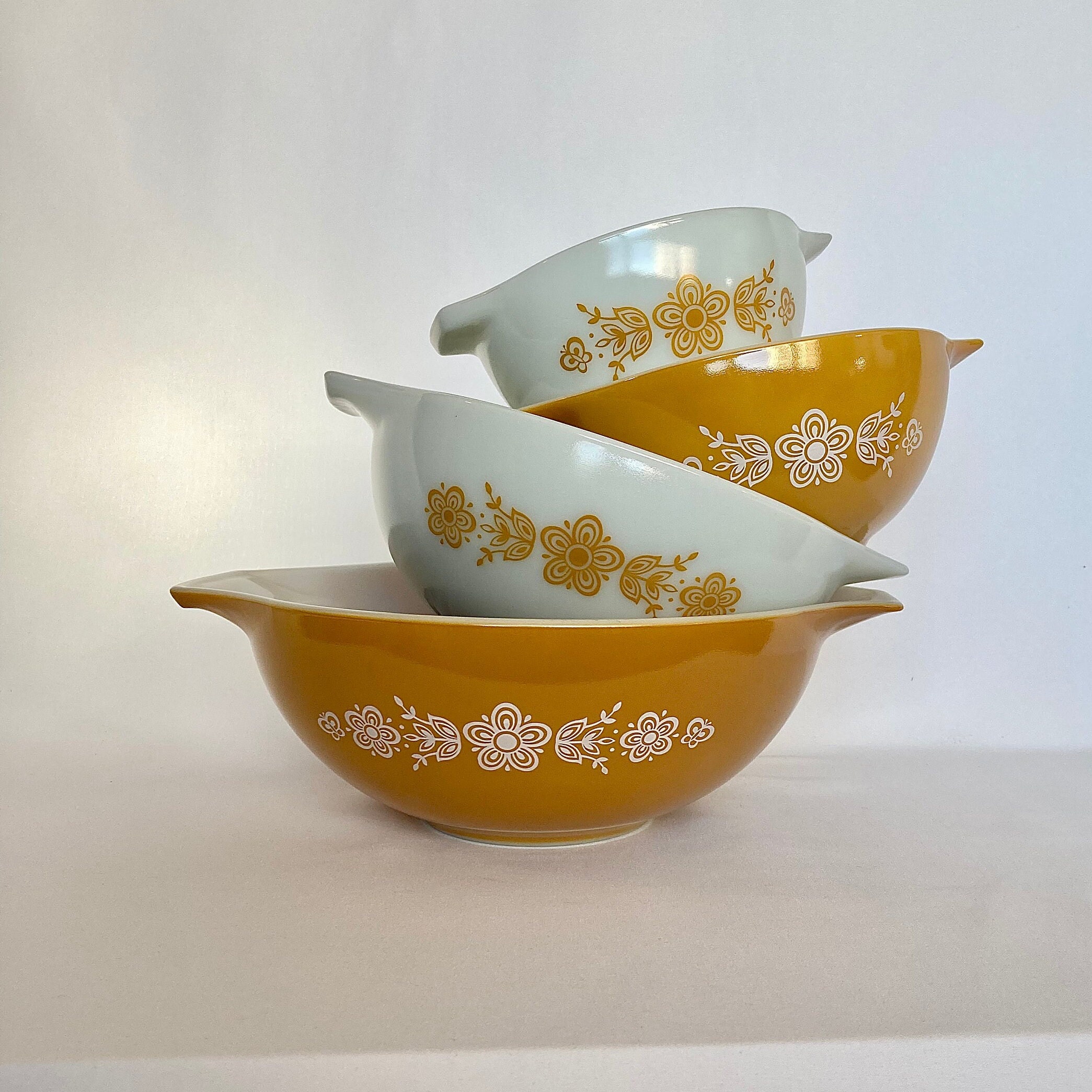 Vintage Pyrex Mixing Bowls Complete Set of 4 Cinderella Bowls - Etsy