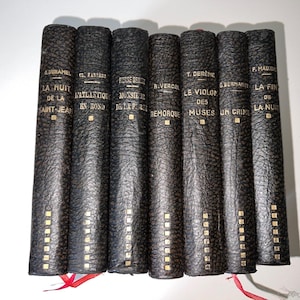 Set di 7 libri francesi antichi e rari, con copertina rigida in oro nero, Sequana
