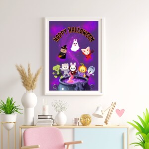Pode incluir: Um fundo roxo com o texto "Happy Halloween" em laranja. Cinco animais de desenho animado vestidos com fantasias de Halloween est&atilde;o em p&eacute; ao redor de um caldeir&atilde;o com fuma&ccedil;a rosa saindo dele.