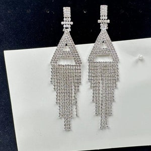 Pendientes colgantes con inicial • Joyas con inicial • Regalo personalizado con nombre y aretes de graduación para ella, Colección de aretes de oro personalizados • Regalo para dama de honor