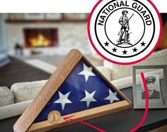 Vitrine personalizada para exibição da bandeira da Guarda Nacional, caixa de recordações em memória de veteranos.
