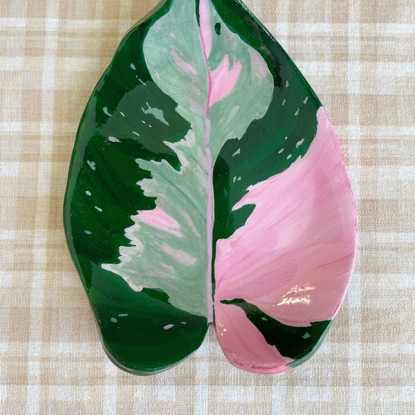 Pink princess trinket tray, plant home decor, hand painted dish, philodendron, handmade clay dish, jewelry dish, unique plant lover gift