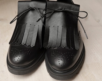 Leather kilties, golf shoe kilties, womens leather kilties, mens golf shoe kilties, leather kilties for Oxford shoes